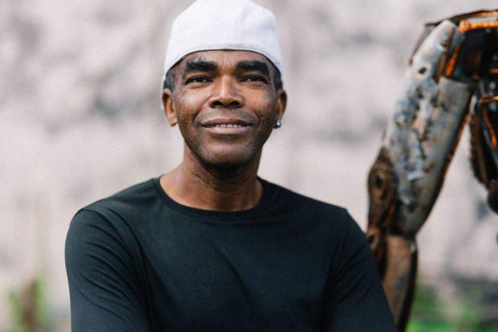 Sculpture monumentale colorée Guadeloupe