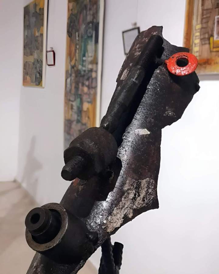 Œuvre d’assemblage métallique contemporaine Guadeloupe