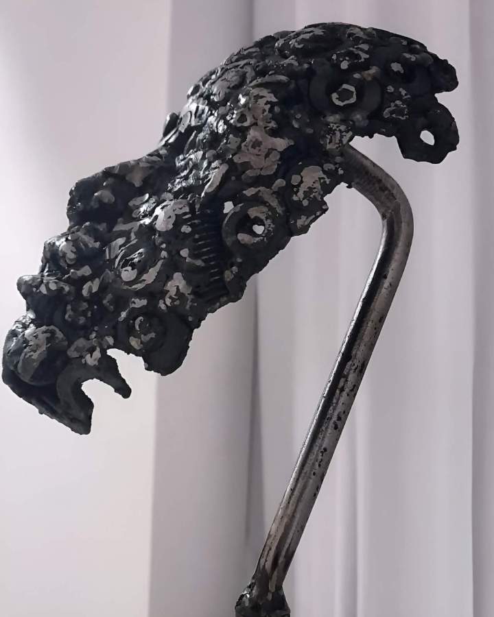 Sculpture forme organo-mécanique abstraite Guadeloupe