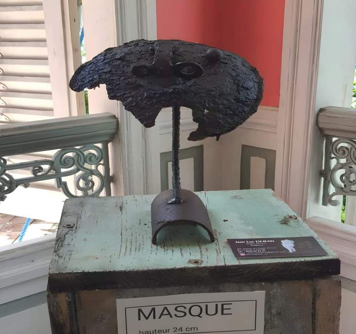 Œuvre intitulée Masque Guadeloupe